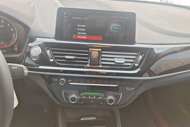 Used BMW 1 Series 2021 120i M Sport Edition Audio And AC Panel