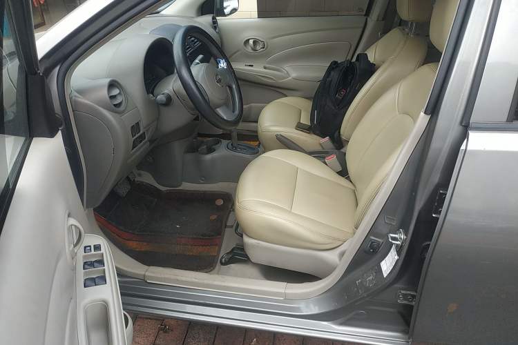 Used Nissan Sunny 2011 1.5XE CVT Comfort Edition Left Front Seat