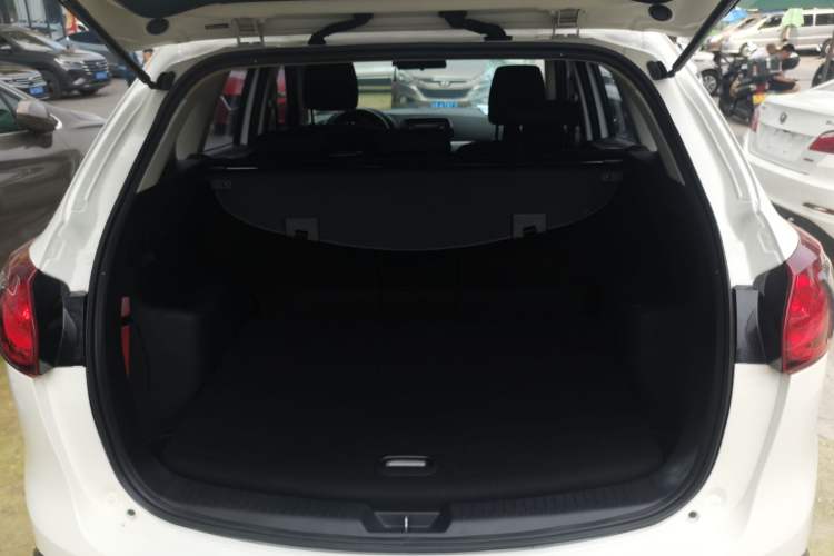 Used Mazda CX-5 2015 2.0L Automatic Two-Wheel Drive Urban Version Trunk