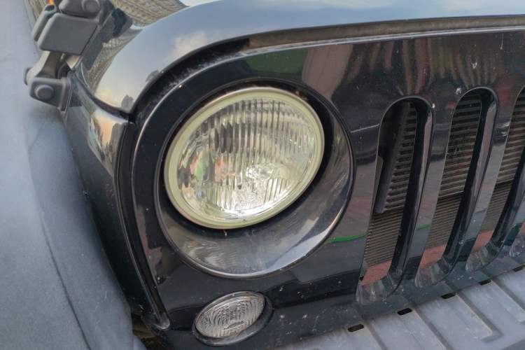 Used Jeep Wrangler 2015 3.6L Rubicon Four-Door Comfort Edition
