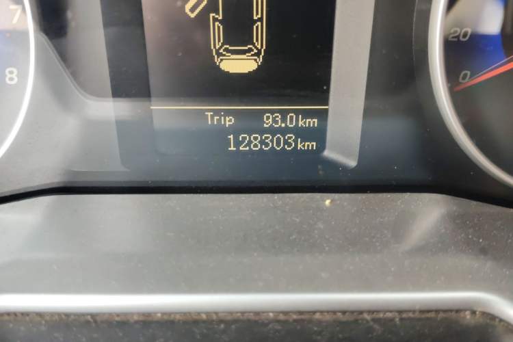 Used Geely Auto Emgrand 2015 Sedan 1.5L Manual - Top Trim Level Odometer Close Up