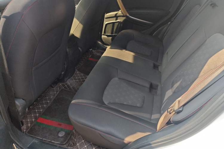 Used Bestune X80 2016 2.0L automatic Comfort trim level
