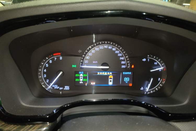 Used Cadillac XT5 2016 25T Luxury Model