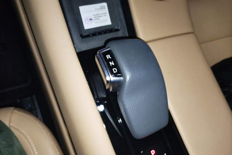 Used Hima AITO M5 2022 Range-Extended Rear-Drive Standard Version Gear Lever