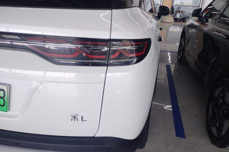 Used BYD Song L DM-i 2024 112 km Beyond Edition