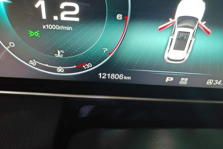 Used Hongqi HS5 2019 2.0T Smart Connect Flagship Edition Odometer Close Up