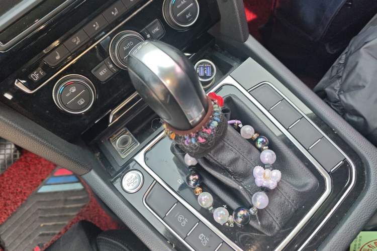 Used Volkswagen Magotan 2017 330TSI DSG Luxury Model Gear Lever