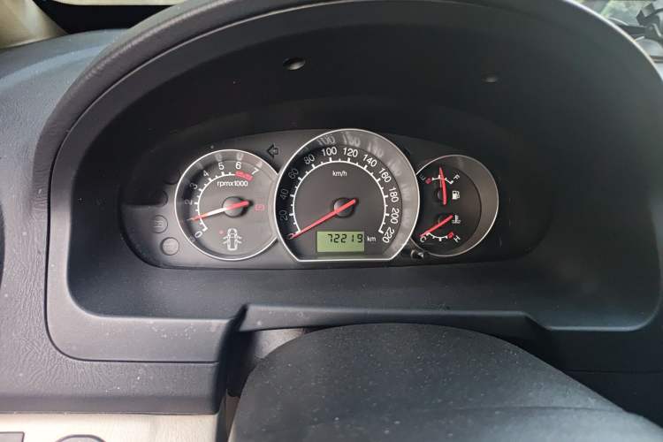 Used Land Fengshang 2011 Deluxe Edition 1.6L Manual 7-Seater Instrument Cluster