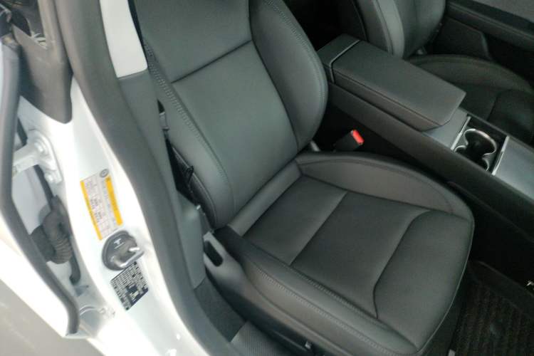 Used Tesla Model 3 2025 Model Revised Rear-Wheel-Drive Version
