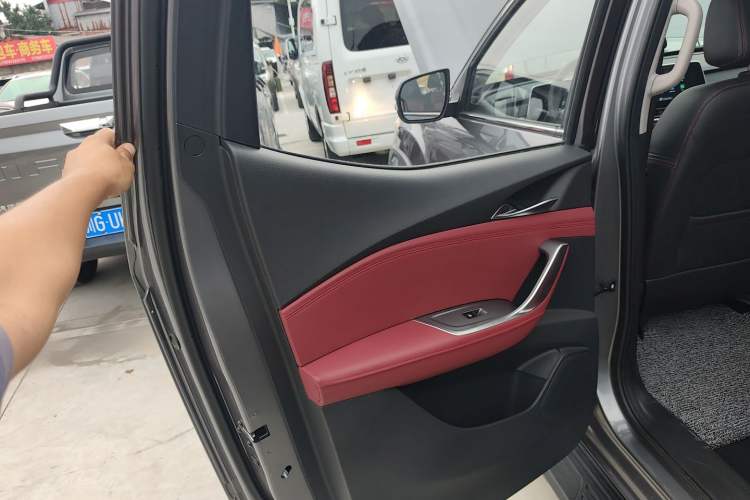 Used SAIC MAXUS Xingji 2023 Starry R 2.0T Automatic Diesel 4x4 Luxury Edition Long-Box Model