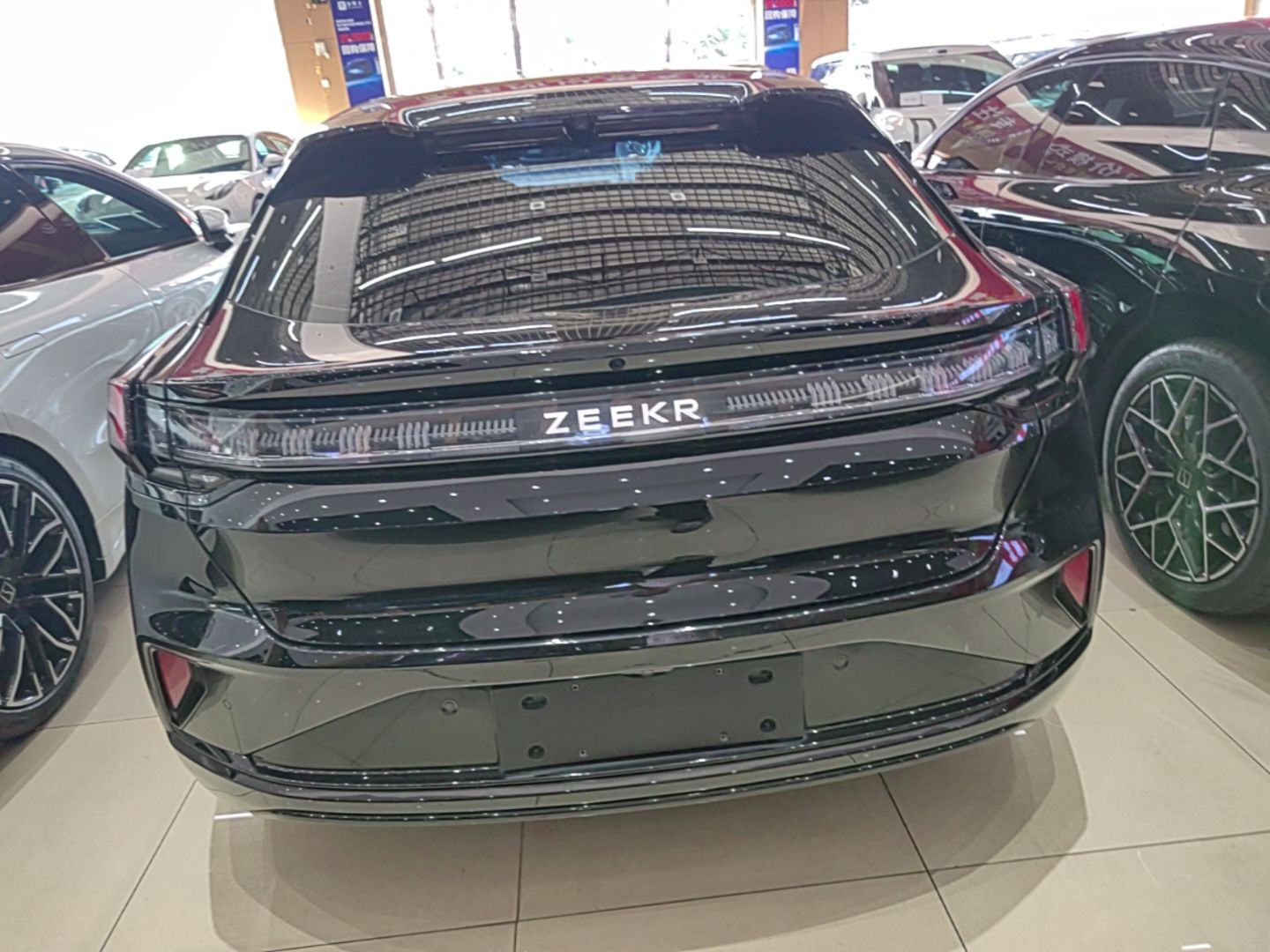 Zeekr 001 2024 WE Edition 95 kWh All-Wheel Drive — снимка 5