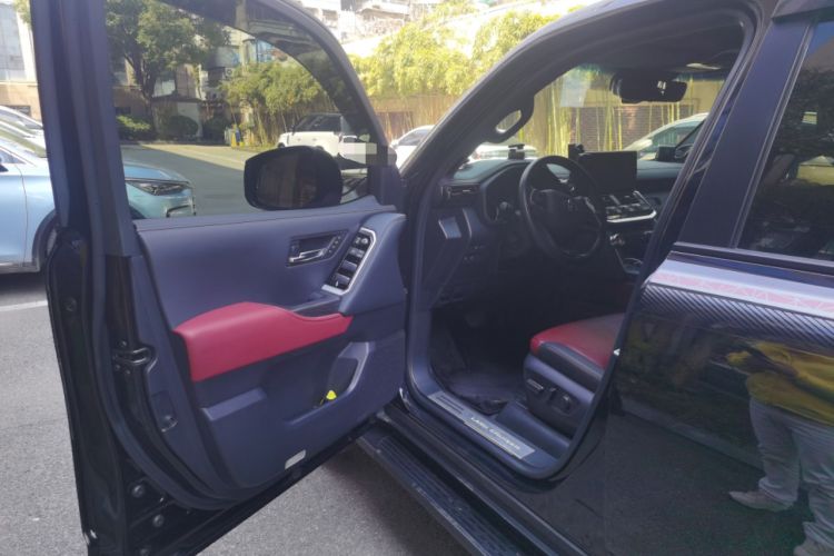 Used Toyota Land Cruiser 2023 Toyota Land Cruiser 3500 3.5T GXR with 18-inch Wheels 8 Airbags and Sunroof – Middle East Version
