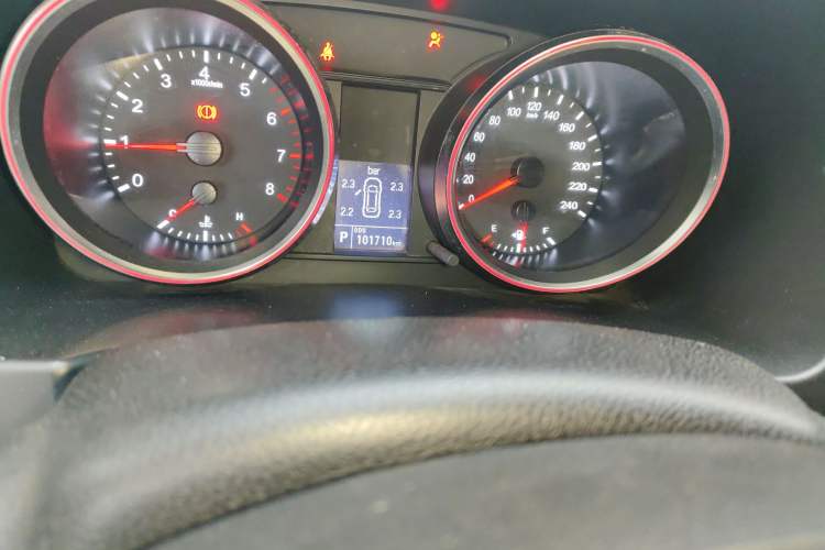 Used Haval H6 2015 Sport Edition 1.5T Automatic Two-Wheel Drive Luxury Model Odometer Close Up