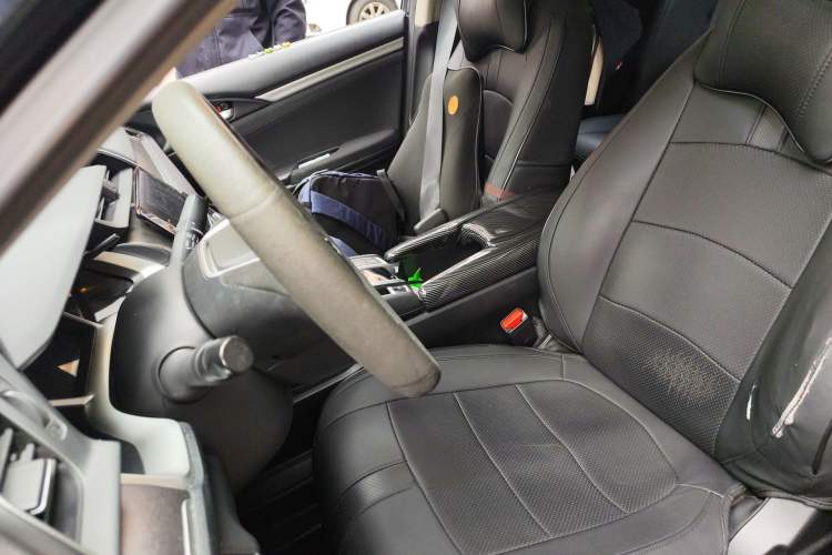 Used Honda Civic 2016 220TURBO Manual Luxury Edition Left Front Seat