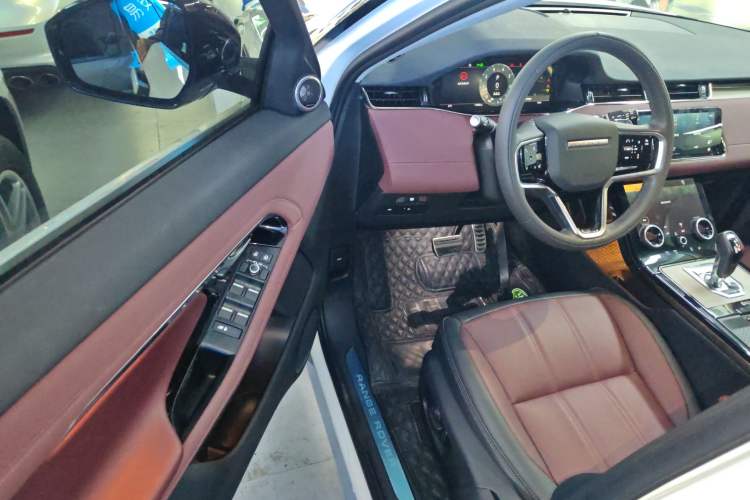 Used Land Rover Range Evoque 2023 Aurora L 249 PS Luxury Edition Driver Seat