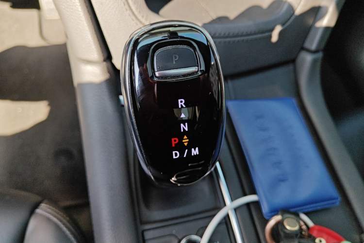 Used Cadillac XT6 2022 2.0T Six-Seater Four-Wheel-Drive Luxury Standard Edition
