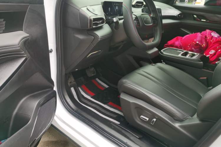 Used Dongfeng Aeolus L7 New Energy 2025 518 Comfort Edition Driver Seat