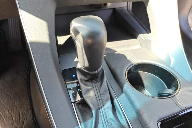 Used Toyota Avalon 2019 2.0L XLE Premium Edition China VI
