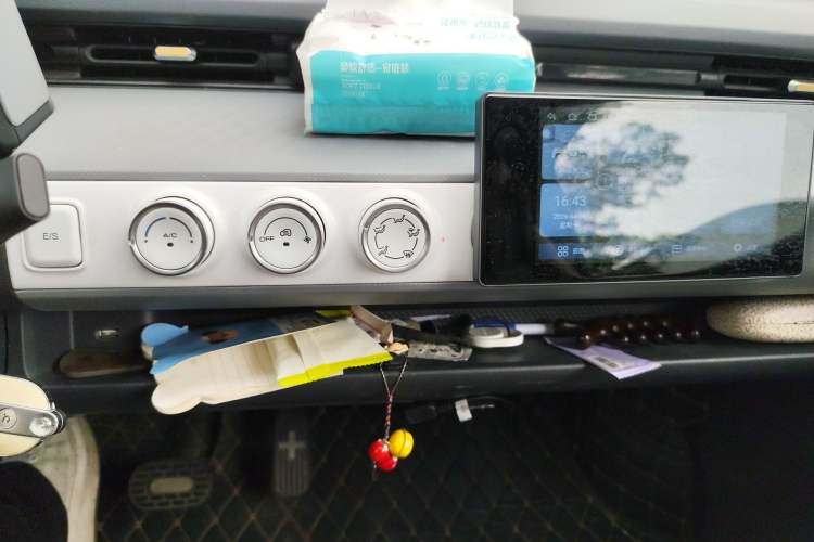 Used Wuling Hongguang MINIEV 2022 GAMEBOY 300km Enthusiast Model with Lithium Iron Phosphate Audio And AC Panel