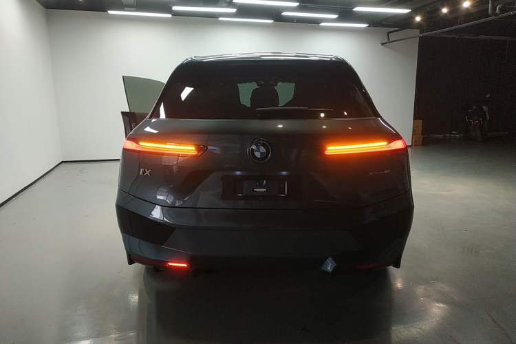 Used BMW iX 2022 xDrive40
