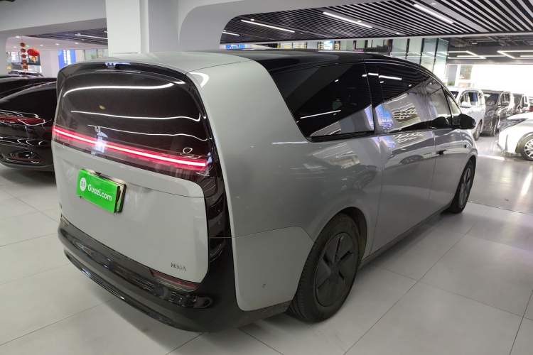 Used Li Auto MEGA 2024 Ultra Model
