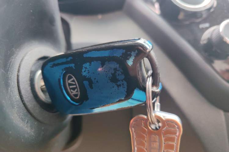 Used Kia K2 2015 Sedan 1.4L MT GLS