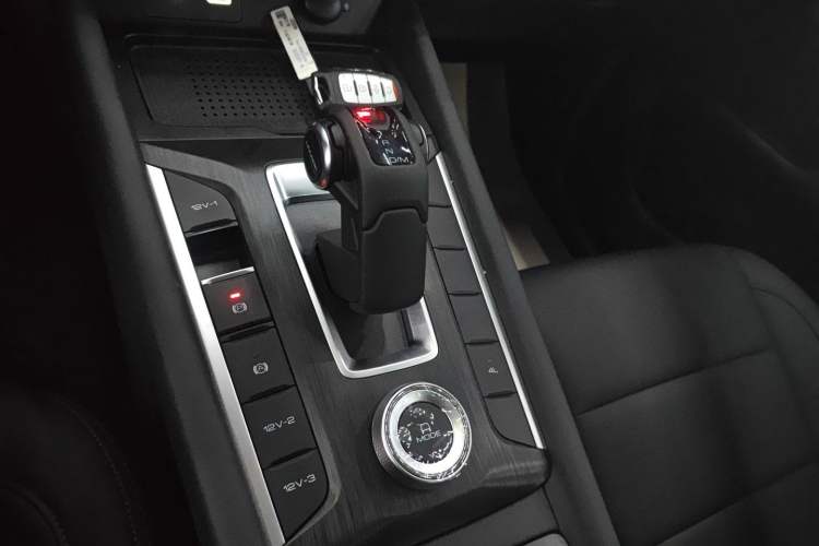 Used Great Wall Poer 2024 2.4T Passenger Version Automatic Diesel 4x4 Comfort Trim