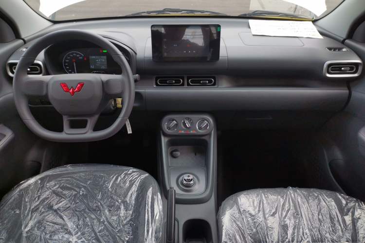 Used Wuling Hongguang New Energy 2024 All-Electric Model 300KM Standard Version