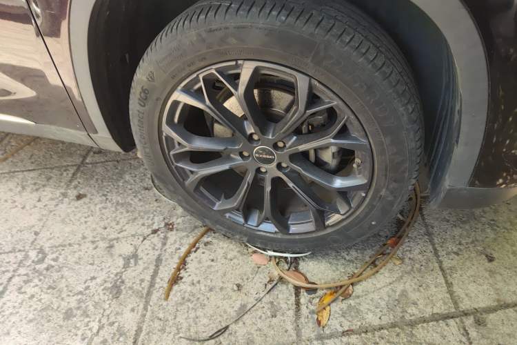 Used EXEED TX 2020 1.6T Two-Wheel Drive Star Edition Right Front Wheel Hub