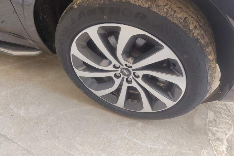 Used Land Rover Discovery Sport New Energy 2021 P300e Performance Tech Edition
