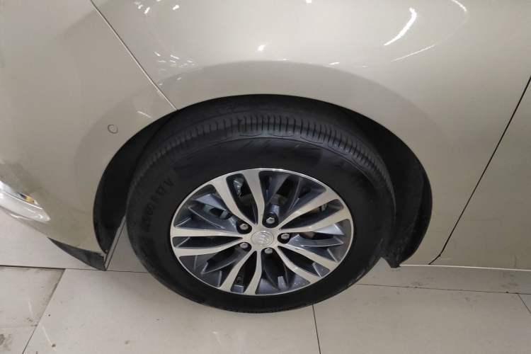 Used Buick GL8 2021 ES Land Cruiser 653T Luxury Edition