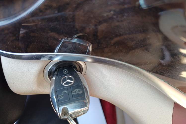 Used Mercedes-Benz V-Class 2016 V 260 L Prestige Extended Edition
