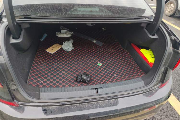 Used Volkswagen Passat New Energy 2023 430 PHEV Hybrid Elite Edition Trunk