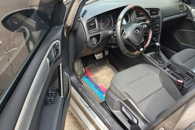 Used Volkswagen Golf 2018 1.6L Automatic Comfort Model Driver Seat