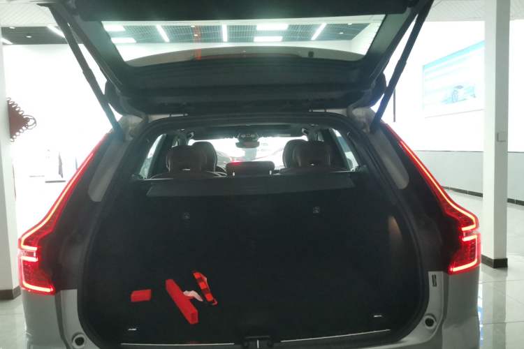 Used Volvo XC60 2025 B5 Four-Wheel Drive Smart & Advanced Luxury Edition