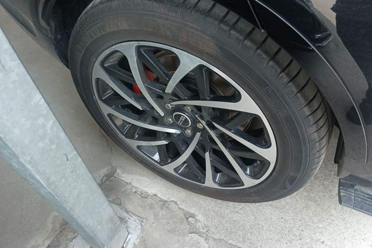 Used Land Rover Discovery 2021 360 PS R-Dynamic S