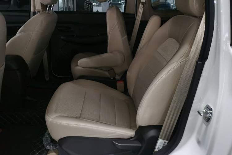 Used Wuling Hongguang 2021 1.5L Revised S Standard Version with Electric Power Steering LAR
