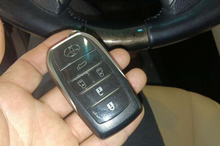 Used Toyota Alphard 2019 Dual-Engine 2.5L Prestige Edition Vehicle Key