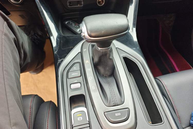 Used GAC Trumpchi GS4 2020 270T Automatic Elite Tech Edition Gear Lever