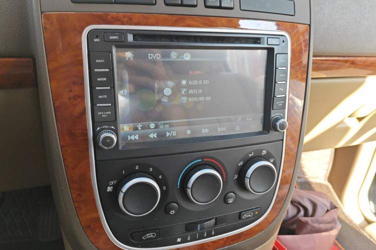 Used Buick GL8 2011 2.4L LT Executive Edition Audio And AC Panel