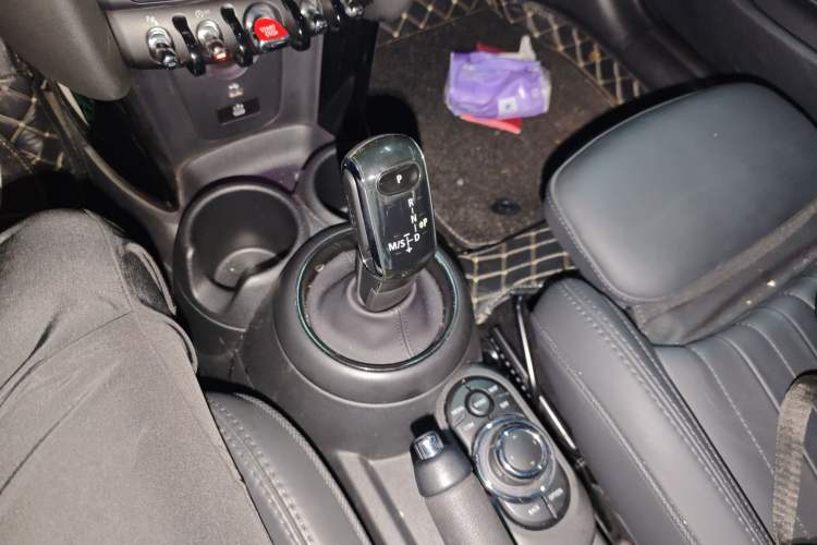 Used MINI JCW 2023 Facelift 2.0T JOHN COOPER WORKS ALL-IN Gear Lever