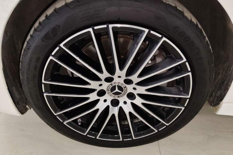 Used Mercedes-Benz C-Class 2023 Second Facelift C 260 L Sport Edition
