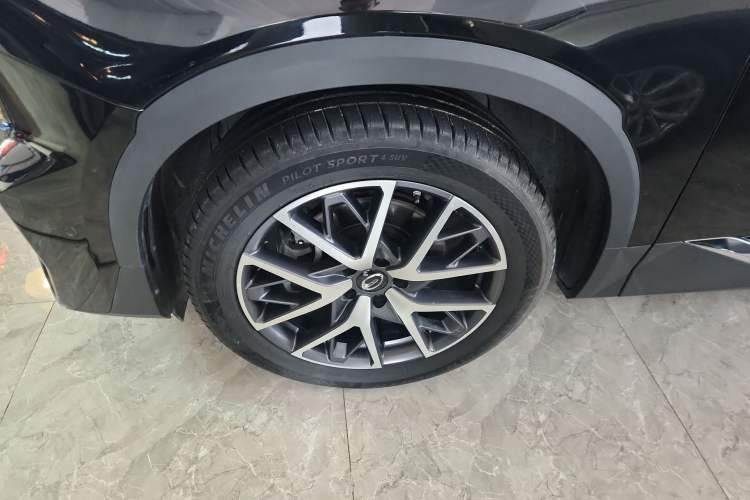 Used GAC Trumpchi GS8 2022 Flagship Series 2.0 TGDI Two-Wheel-Drive Prestige Edition (7 Seats) Left Front Wheel Hub