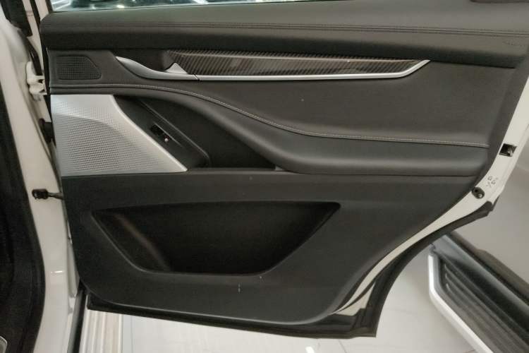 Used SAIC MAXUS D90 2017 2.0T Automatic Two-Wheel Drive - Uranus