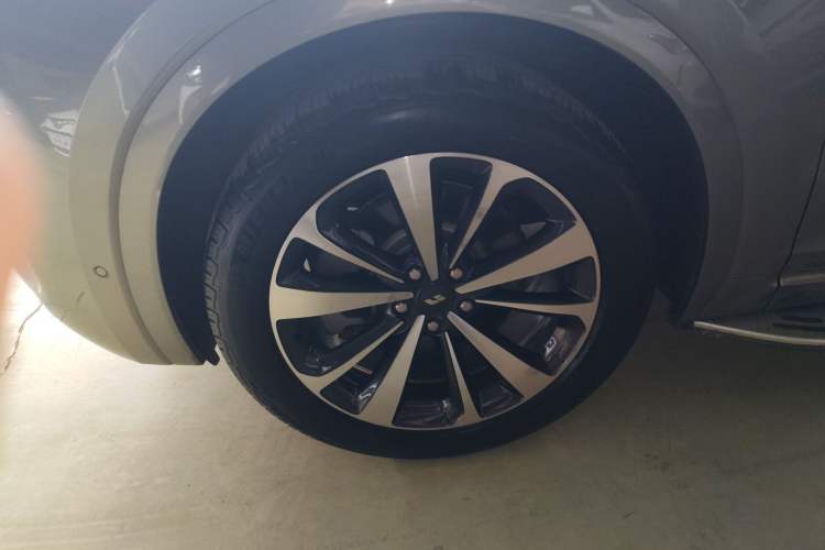 Used Li Auto ONE 2020 Extended-Range 6-Seater Version Left Front Wheel Hub