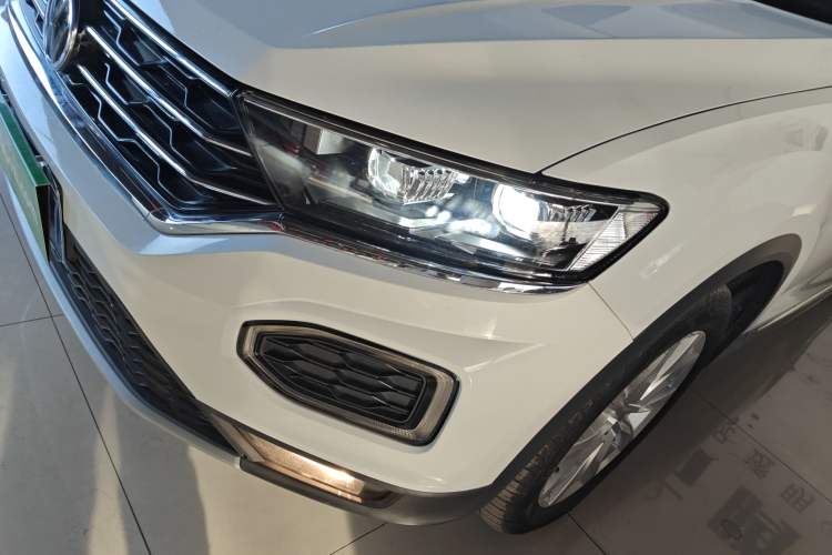 Used Volkswagen T-ROC 2018 230TSI DSG Two-Wheel Drive Advanced Version China V Standard