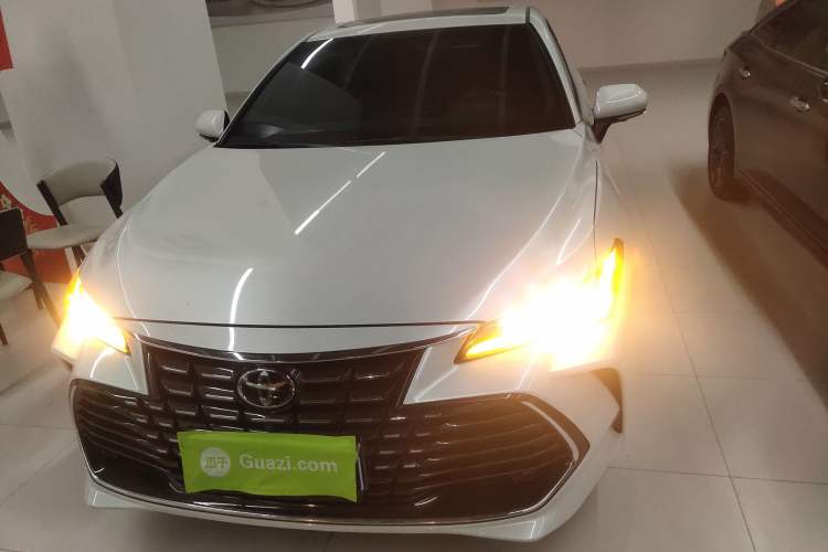 Used Toyota Avalon 2023 2.0L XLE Deluxe Edition
