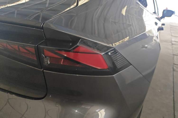 Used CHANGAN UNI-V 2022 1.5T Prestige Version
