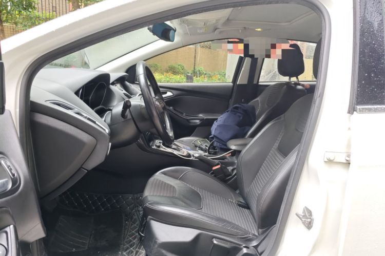 Used Ford Focus 2015 Hatchback 1.6L Automatic Fashion Edition