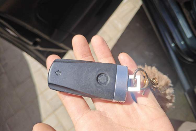 Used Volkswagen Magotan 2012 2.0 TSI Ultimate Edition Vehicle Key